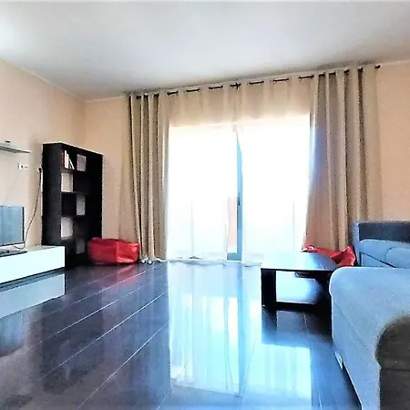 Rocha Tower 11C-11E Апартаменты *