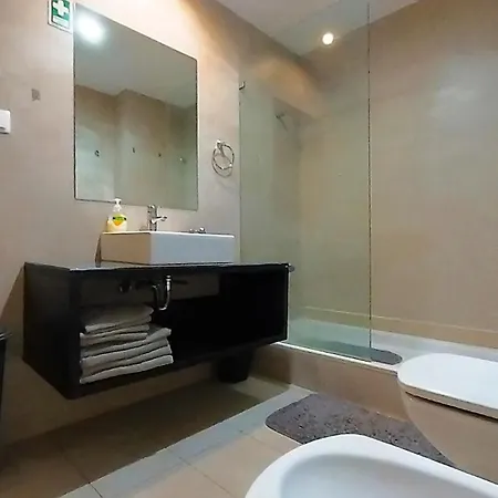 Rocha Tower 11C-11E *