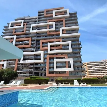 Apartment Rocha Tower 11c-11e *