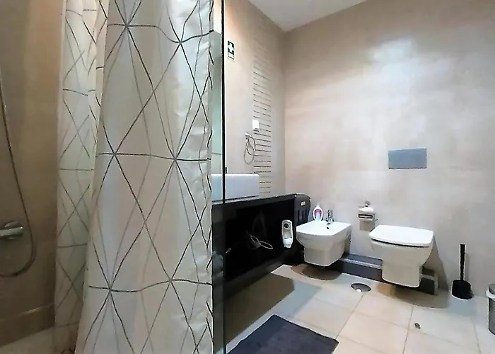 Rocha Tower 11c-11e *