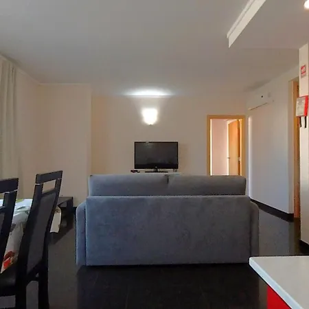 Rocha Tower 11c-11e Apartmán